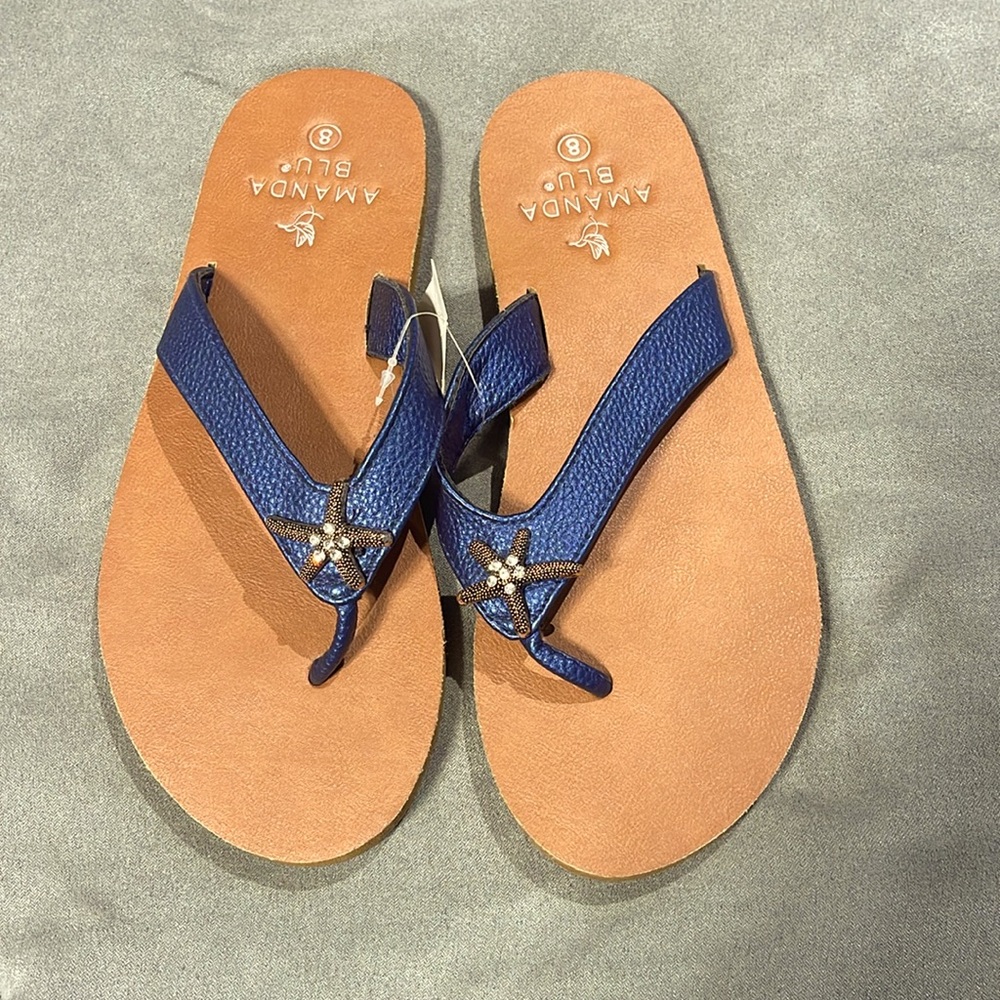 NWT SANDALS